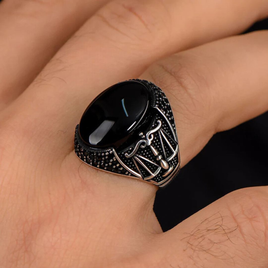 Onyx Stone and Zircon Stone Decoration Scale 925 Sterling Silver Ring